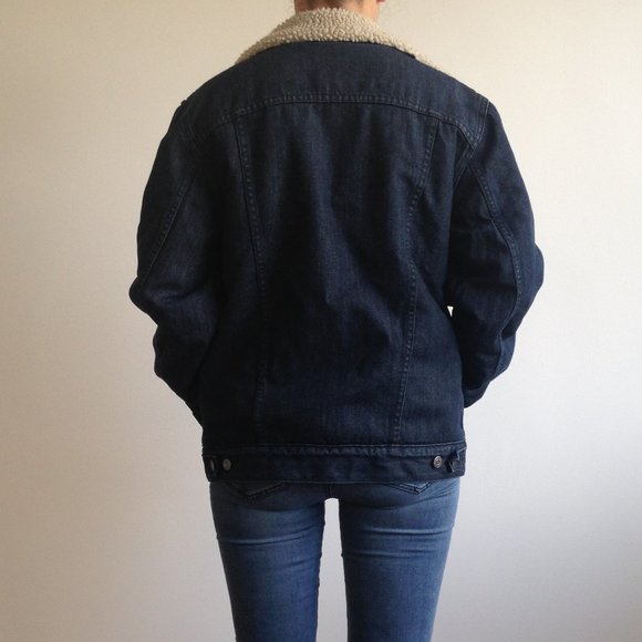 Levi's - Sherpa Trucker Denim Jean Jacket - Picture 8 of 16